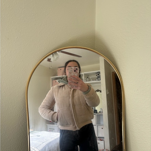 Princess Polly Cropped Puffer - Picture 4 of 4